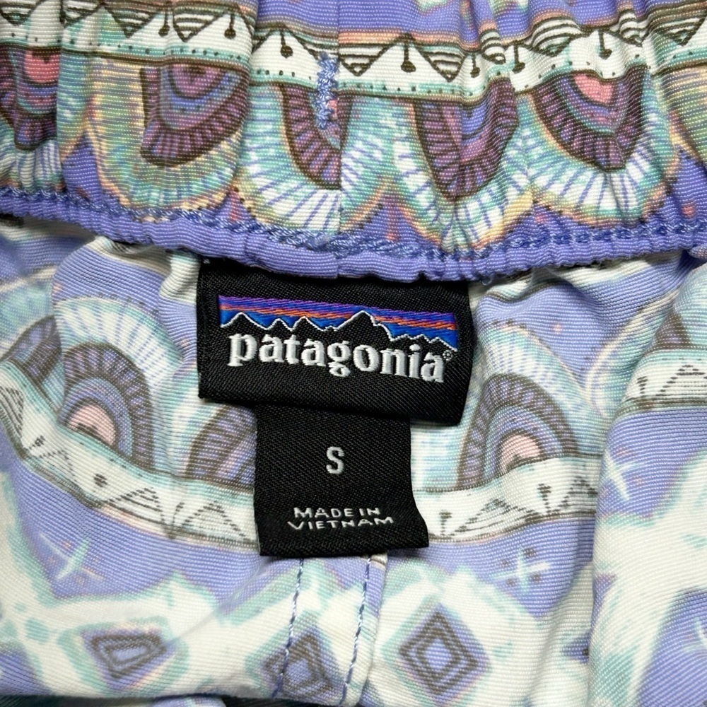 Patagonia Barely Baggies Shorts 2½” Aztec Bohemian Purple Print Size Small - Picture 3 of 8